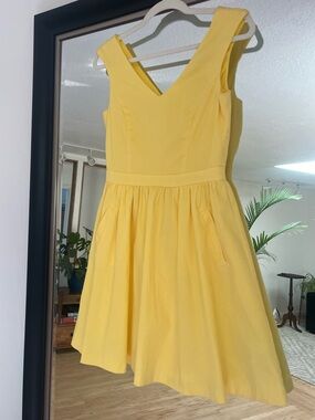 Zara Yellow Mini Dress Size SM Back Zip Women Sleeveless V Neck